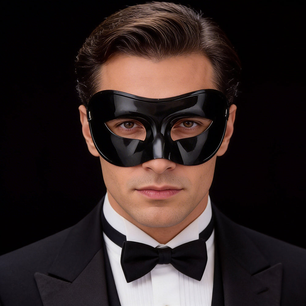 Leonardo Modern Glossy Venetian Masquerade  Mask with Sleek Design