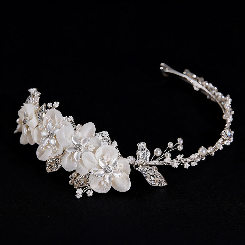 Diadema de gasa Bianca con flores y perlas