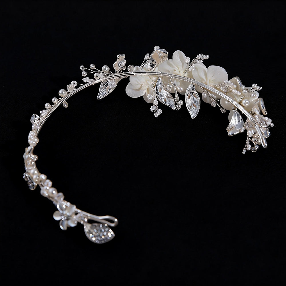 Diadema de gasa Bianca con flores y perlas