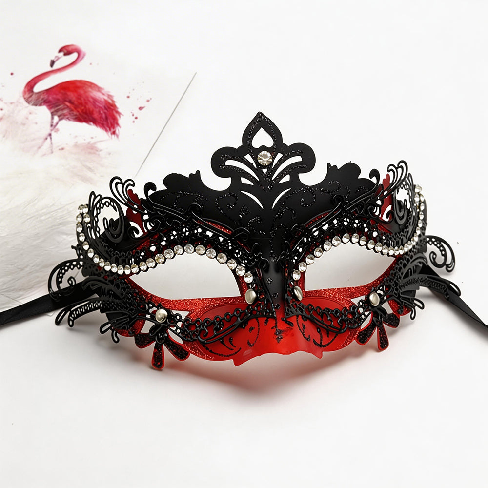 Héloïse Baroque Gold Filigree Masquerade Mask with Diamond Details