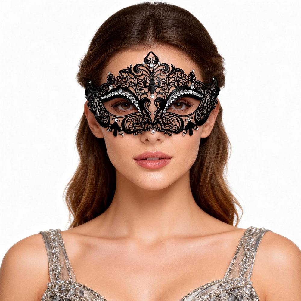 Regina Noir Classic Filigree Venetian Masquerade Mask